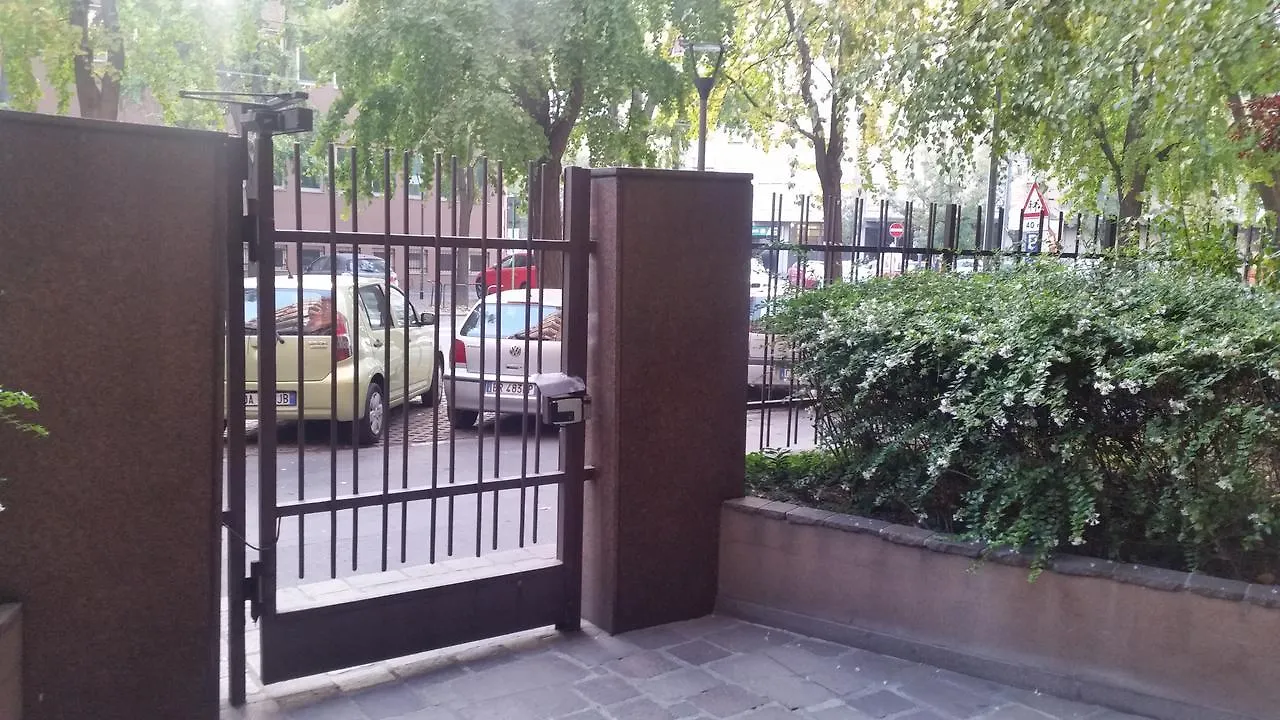 Apartment Home 21 Central Mi- Corso Buenos Aires Milan Italy